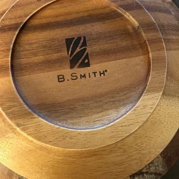 Large wooden bowl perfect for salads - Picture 2 of 2